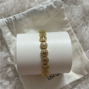 THE ETERNAL DAISY BRACELET